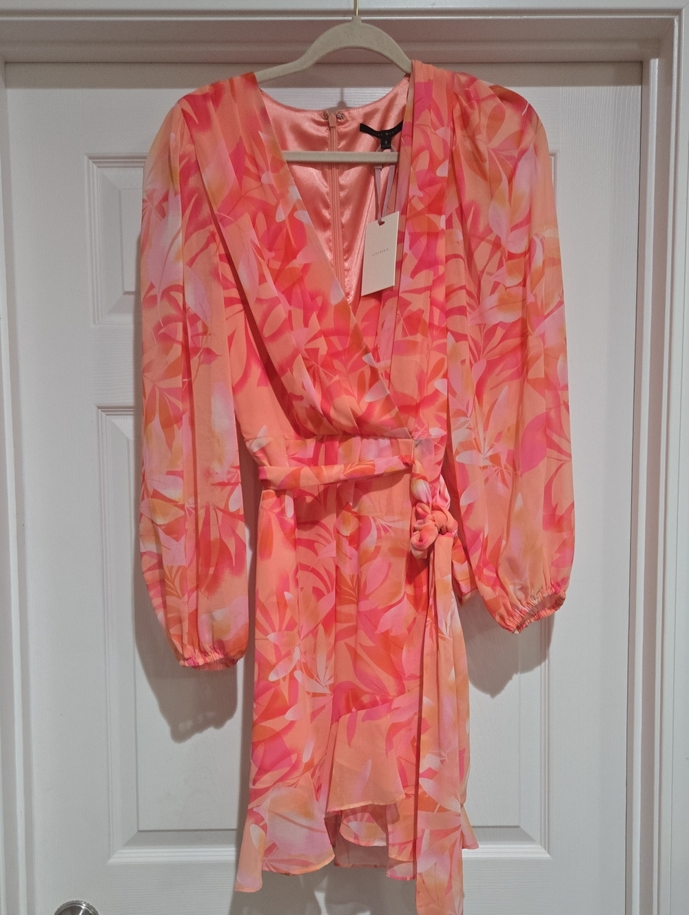 Alex Marie Coral & Pink Floral Print Wrap Dress Size 8 NEW - Picture 1 of 6
